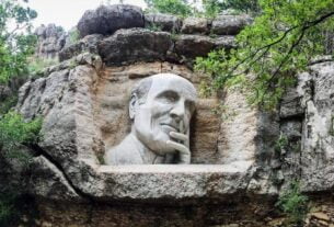 جبران وميخائيل نعيمة من افضل ما كتب العرب في الفلسفة والادب